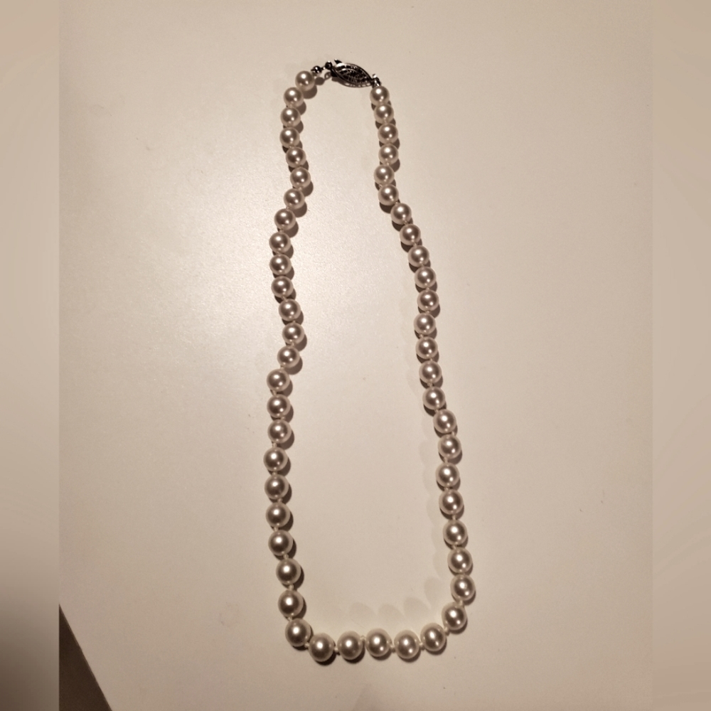 Pearl necklace